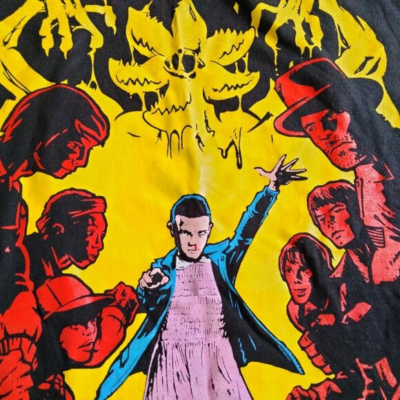 Stranger Things Loot Crate Medium (M) 100% Cotton Short Sleeve Graphic Tee Shirt - Picture 4 of 10